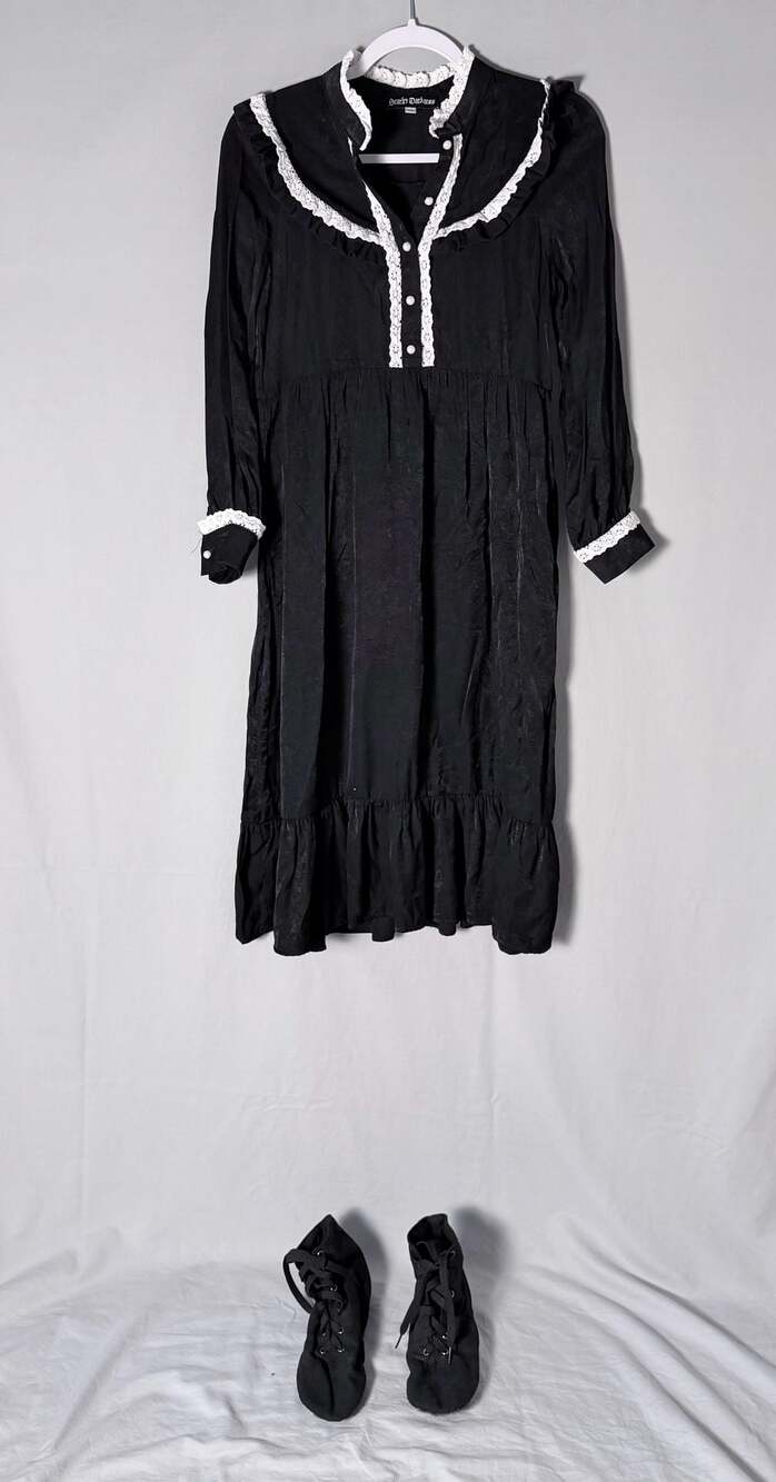 Scarlet Darkness Lace Trim Dress Size 12Y PILGRIM/Halloween COSTUME